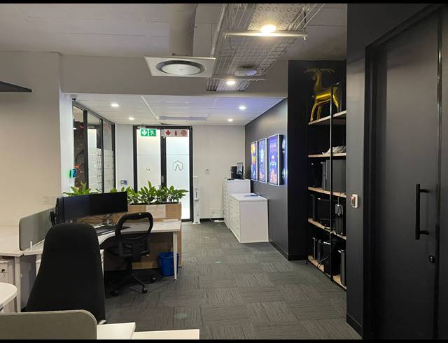 992M² OFFICE TO LET IN LA LUCIA RIDGE